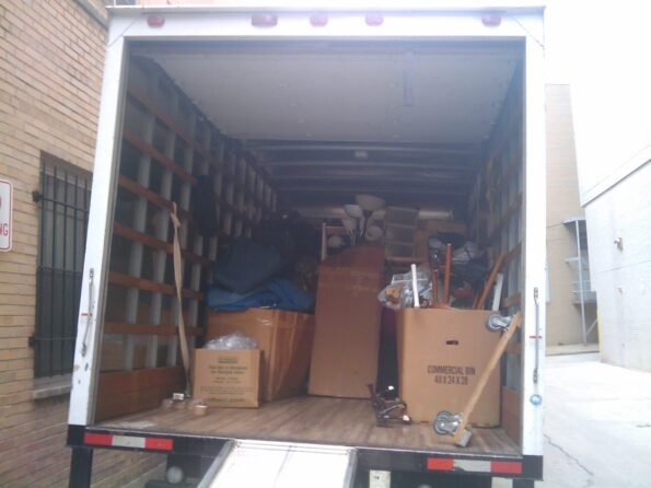 Cajas de cartón preparadas para envío de un pedido de venta en línea